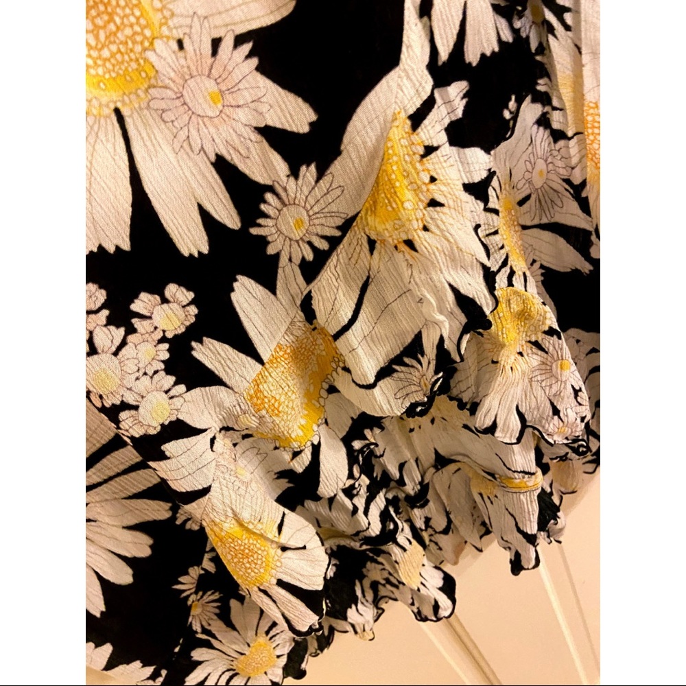 NWOT Plus Size LC Lauren Conrad Daisy Wrap Skirt Size 1X - Picture 6 of 8